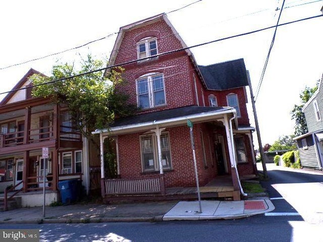 27 W Ferdinand St, Manheim