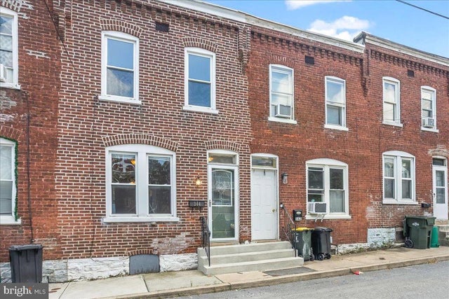 344 Maple Ave, Lancaster