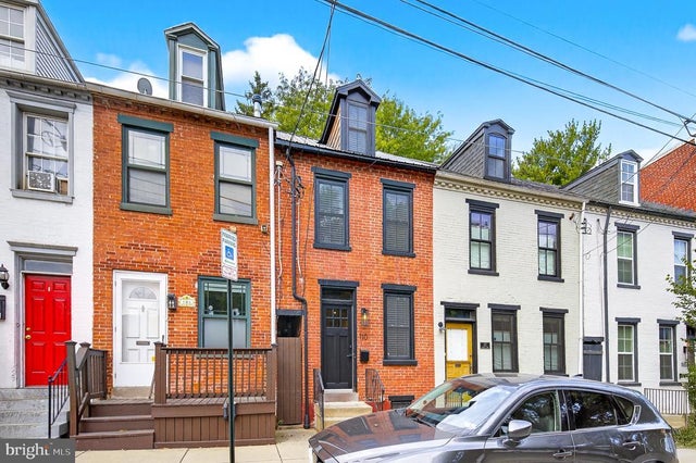 110 N Plum St, Lancaster