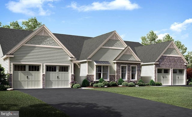 404 Autumn Harvest Ln #32, Lititz