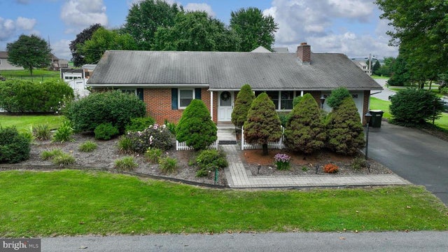 24 Pfautz Ave, Lititz