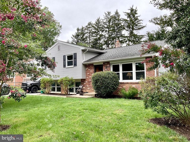 929 Irwin Ave, Lancaster