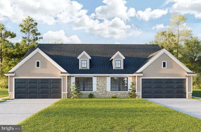 109 Hillard Field, Lancaster