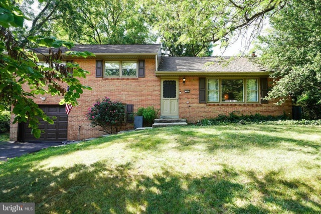 105 Mayfield Dr, Lititz