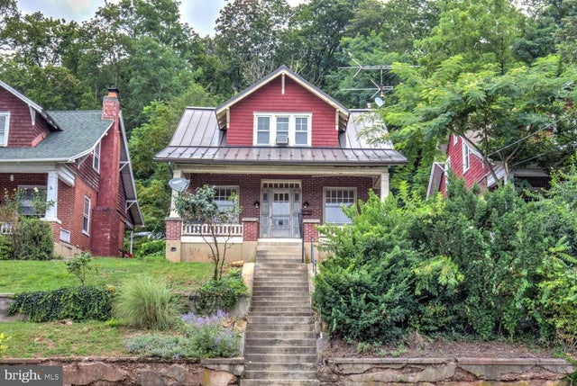 538 E Main St, Ephrata