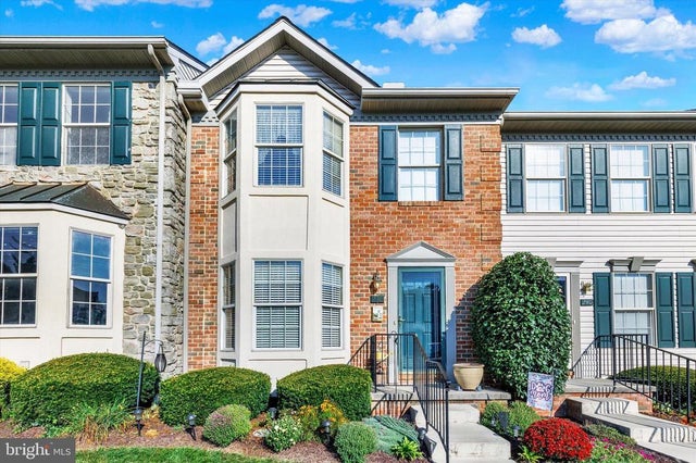 238 Cobblestone Ln, Lancaster