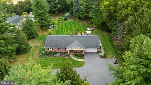 209 Sego Sago Rd, Lititz