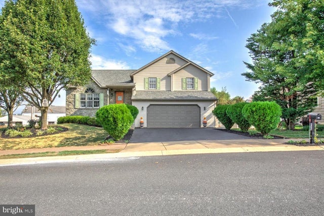 534 High Point Dr, Denver