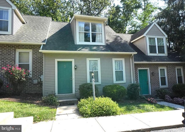 2 Westpointe Dr, Ephrata