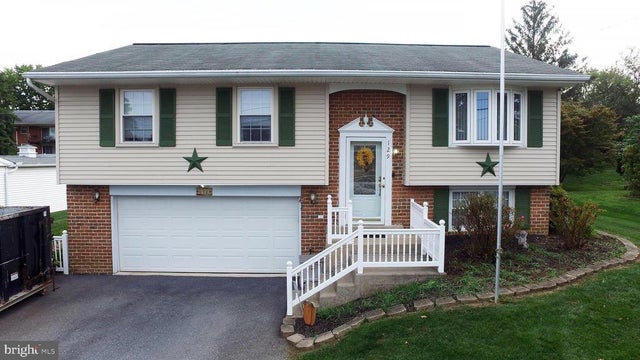 129 Joseph Rd, Lancaster