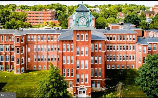 917 Columbia Ave #512, Lancaster