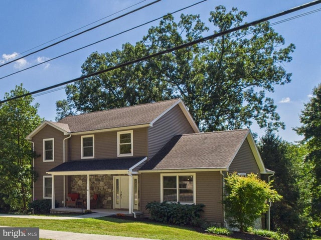 111 Ridge Ave, Ephrata