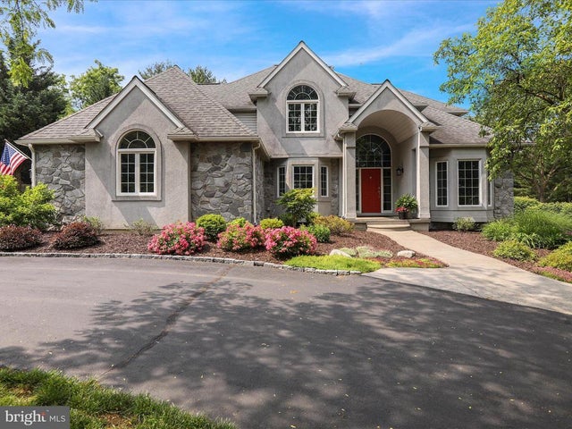 330 Carter Moir Dr, Lancaster