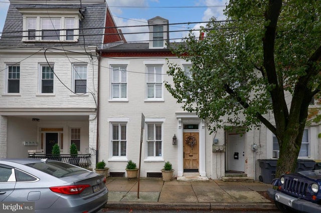 212 W Chestnut St, Lancaster