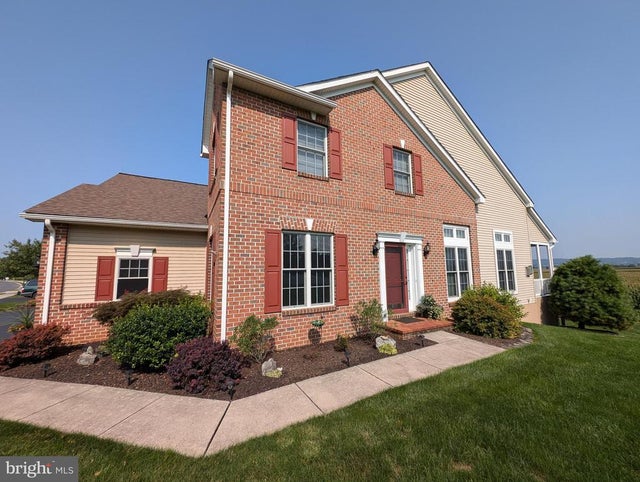 84 Weaver Ave, Ephrata