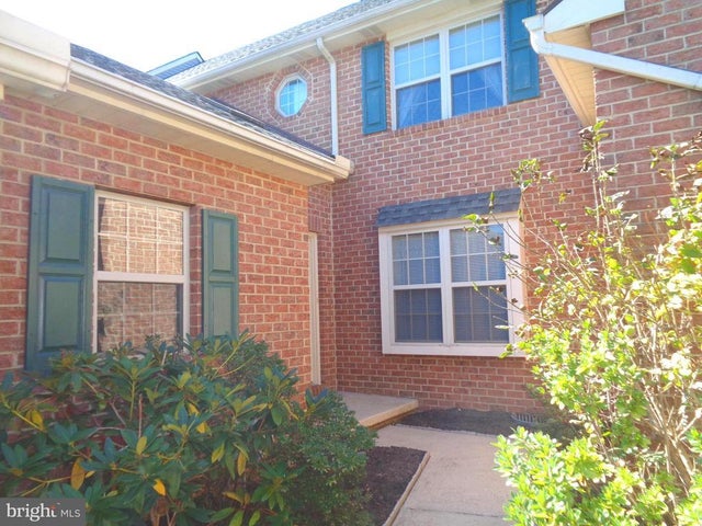 203 Pine Bridge Ln, Lancaster