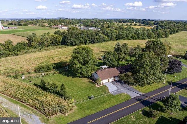 671 Snyder Hill Rd, Lititz