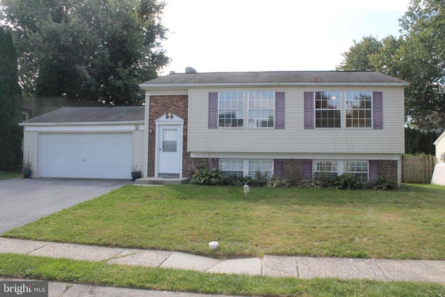 168 Tanglewood Ln, Lancaster