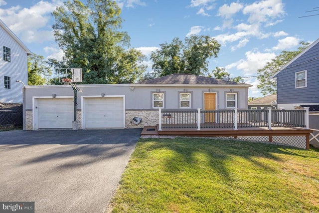 433 Hillside Ave, Lancaster