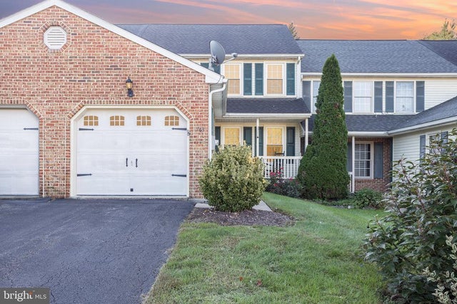 1763 Betz Farm Dr, Lancaster