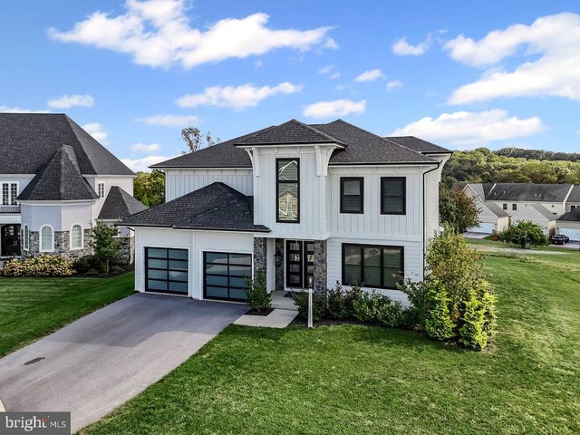 3013 Morning Thistle Ct, East Petersburg