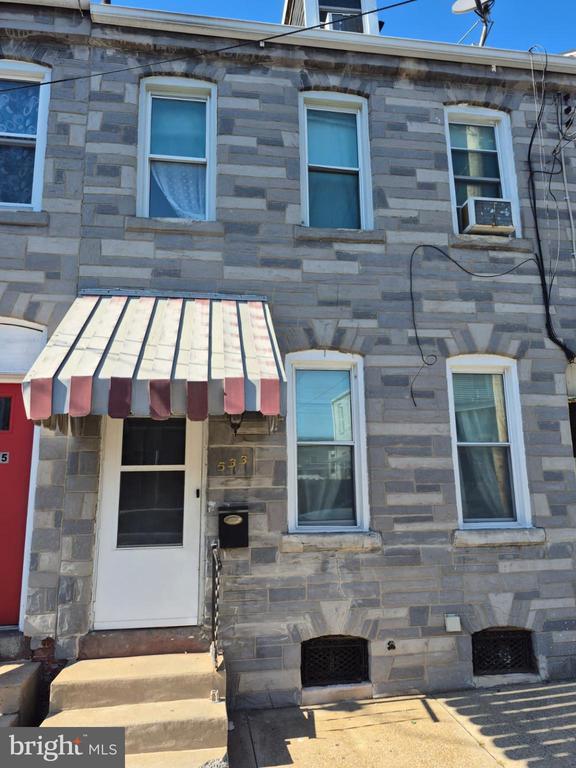 533 Poplar St, Lancaster
