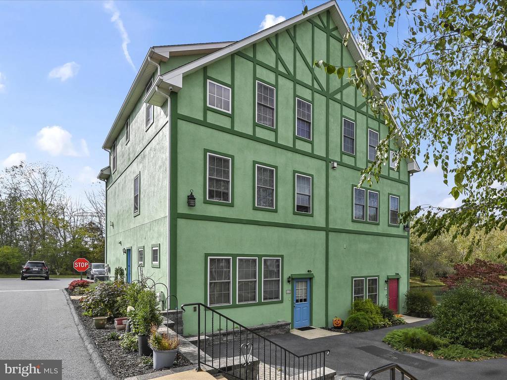 43 Bissenden Way, REINHOLDS