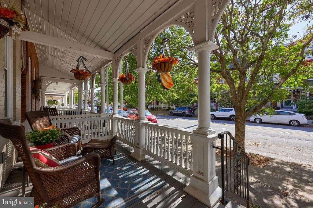 233 E New St, LANCASTER