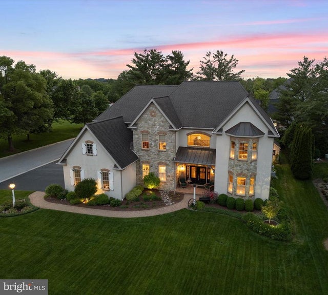 708 Goose Neck Dr, Lititz