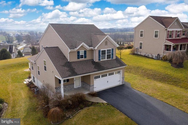 9 Circle Rock Dr, Ephrata