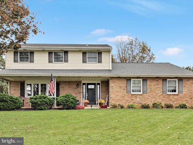 618 W 3rd Ave, Lititz