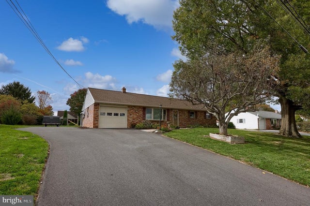 810 Snyder Hill Rd, Lititz