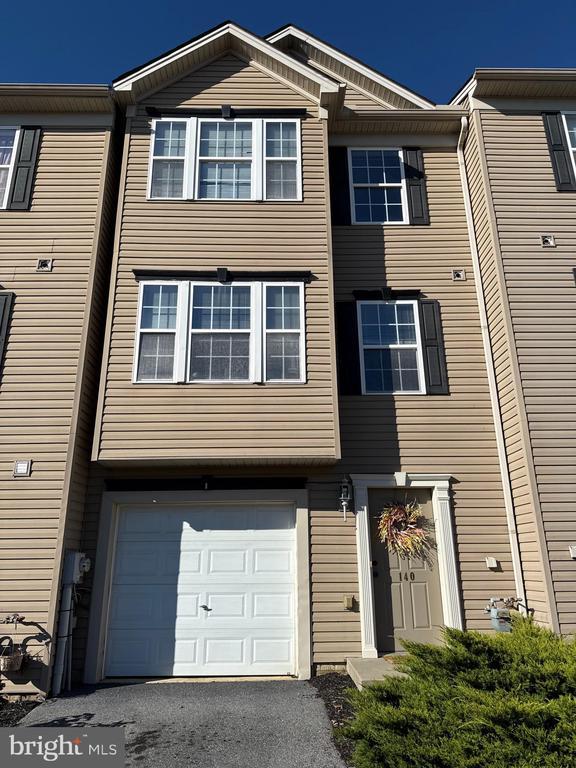 140 Knollwood Rd, Millersville