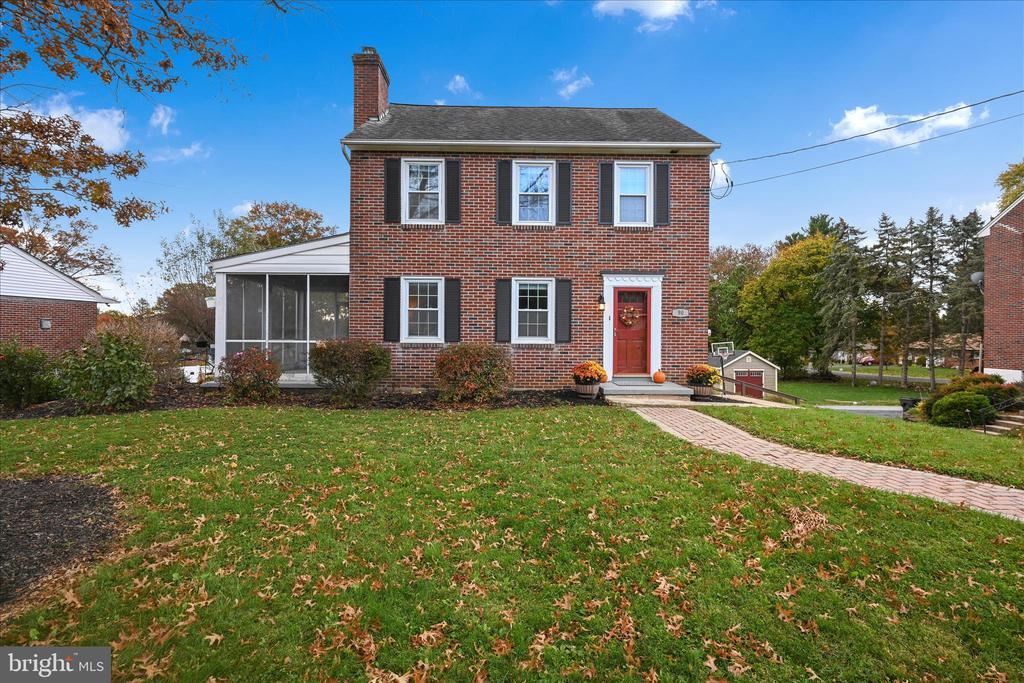 90 Delp Rd, LANCASTER