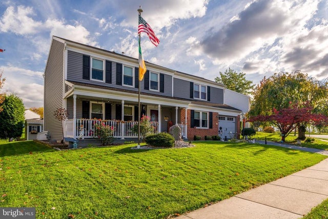 411 Danbury Dr, Lititz