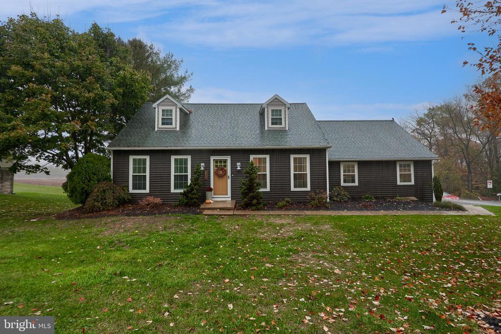 158 Valley View Dr, EPHRATA