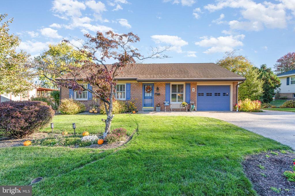 212 Irene Ave, EPHRATA