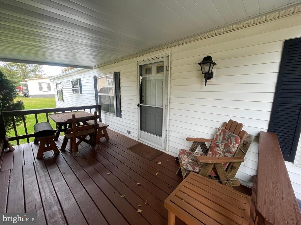 106 Longwood Ct E, LANCASTER