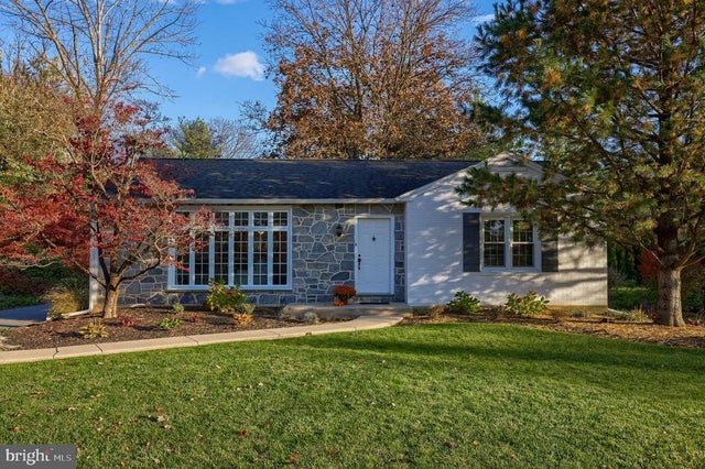 1514 Hollywood Dr, Lancaster