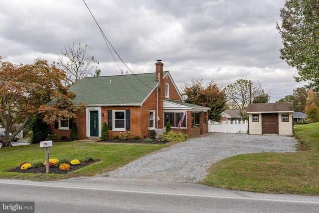 98 Lancaster Ave, Strasburg