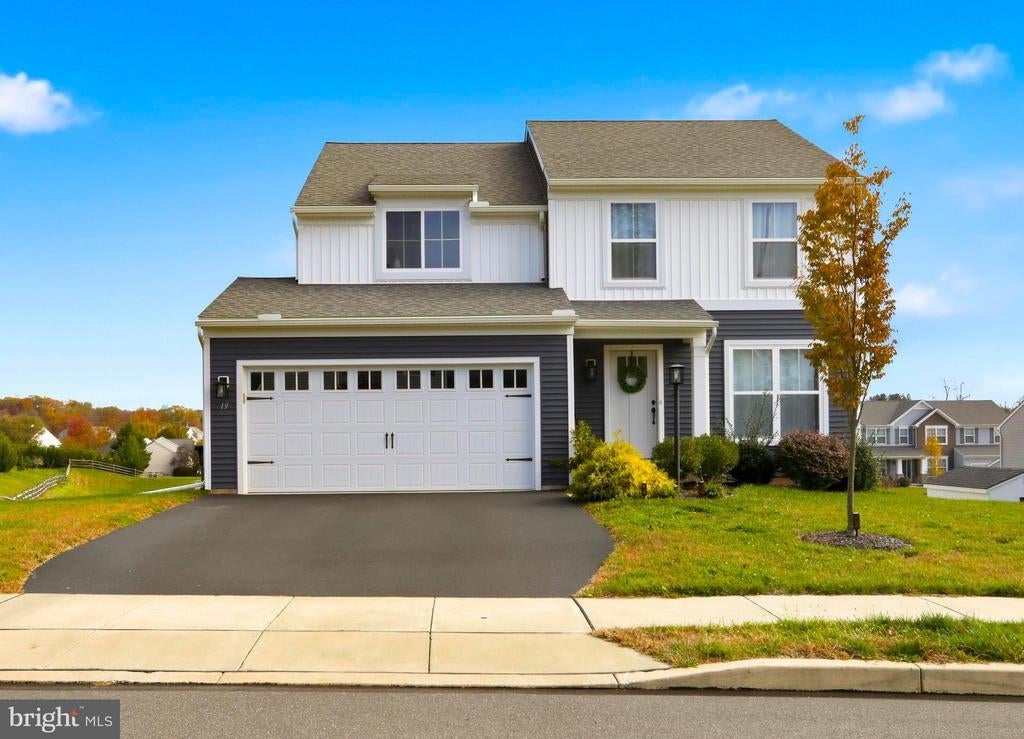 19 Heatherwood Ln, DENVER