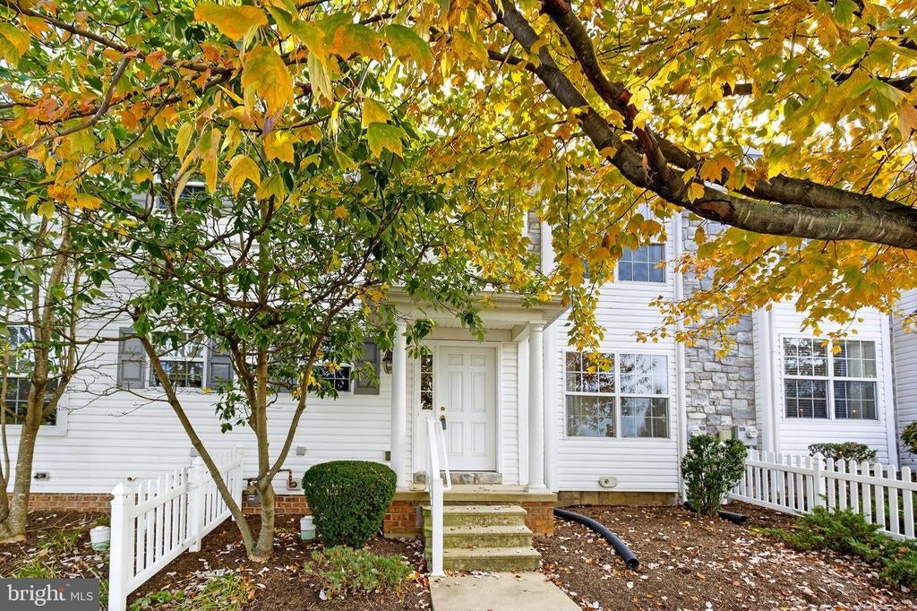 802 Wallingford Rd, LITITZ