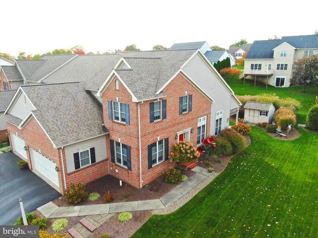 57 Weaver Ave, Ephrata