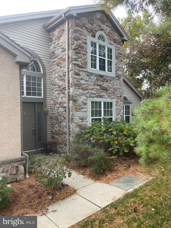 131 Greenview Dr, LANCASTER