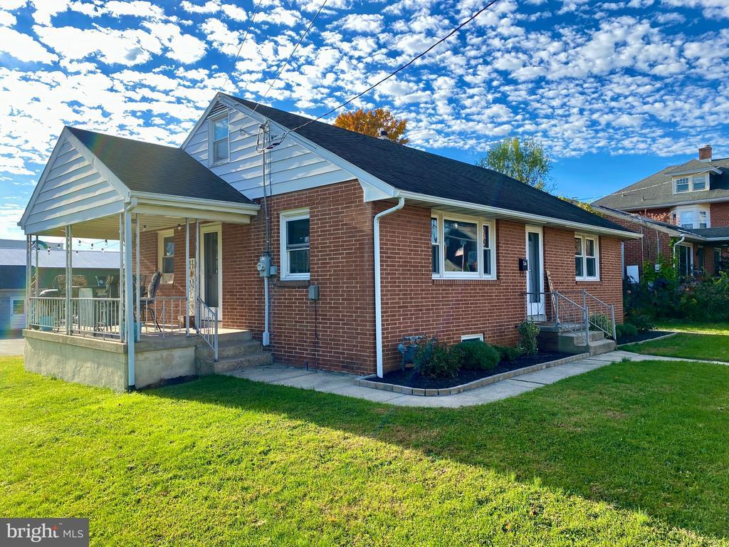 411 S 4th St, DENVER