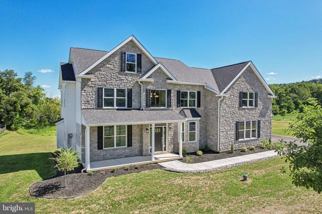 5031 Hunter Ln, Emmaus
