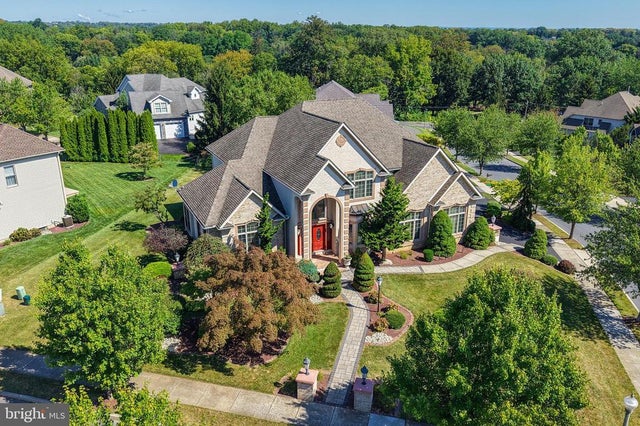 19 Spring Wood Dr, Allentown