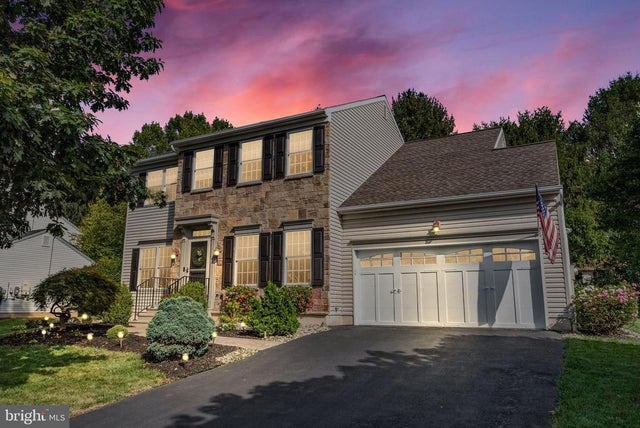 2611 Fieldview Dr, Macungie