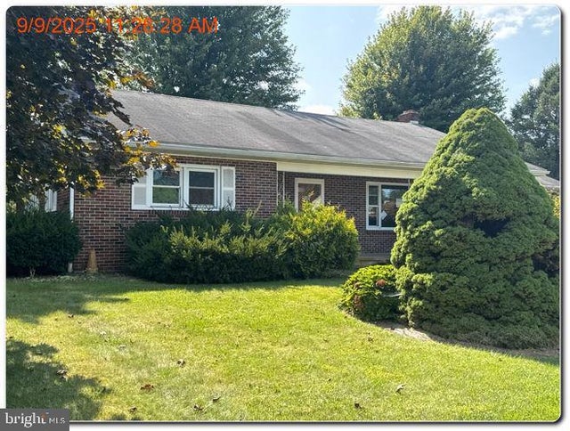 830 E Main St, Macungie
