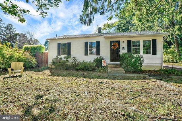 5180 Camp Meeting, Center Valley